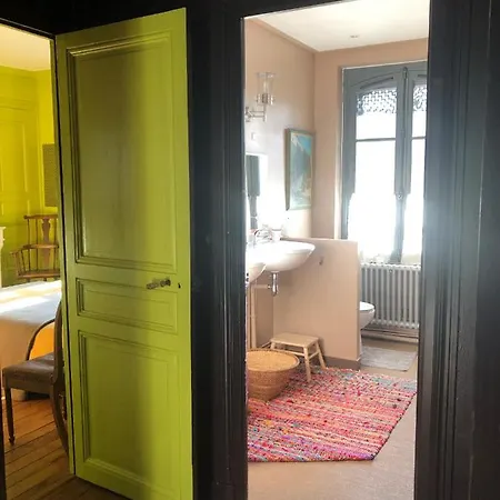 Couette-café Bed In - De La Pièce D'eau Des Suisses Versailles