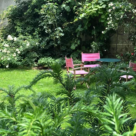Bed In - De La Pièce D'eau Des Suisses