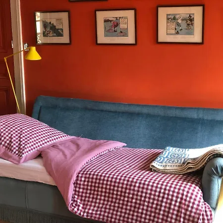 Panzió Bed In - De La Piece D'eau Des Suisses Versailles