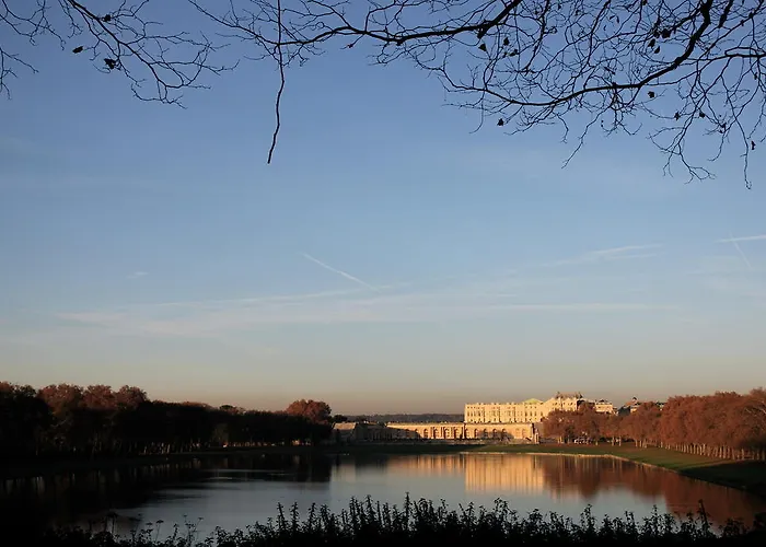 Frühstückspension Bed In - De La Piece D'eau Des Suisses Versailles